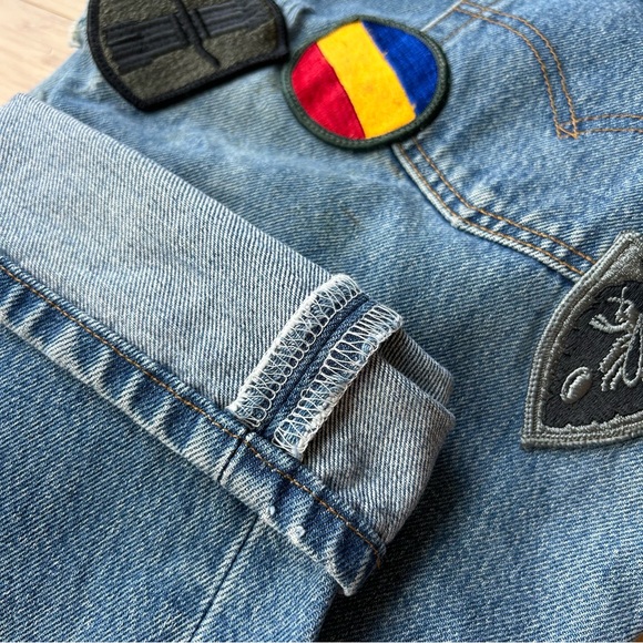 ICONS Objects of Devotion x LEVI'S Vintage 501 Jeans Size 28 Distressed Patches - Picture 9 of 13